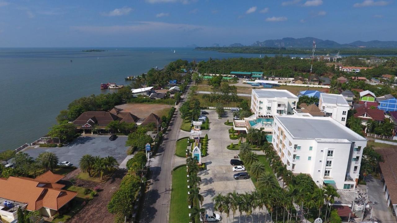 Krabi Front Bay Resort Exterior photo
